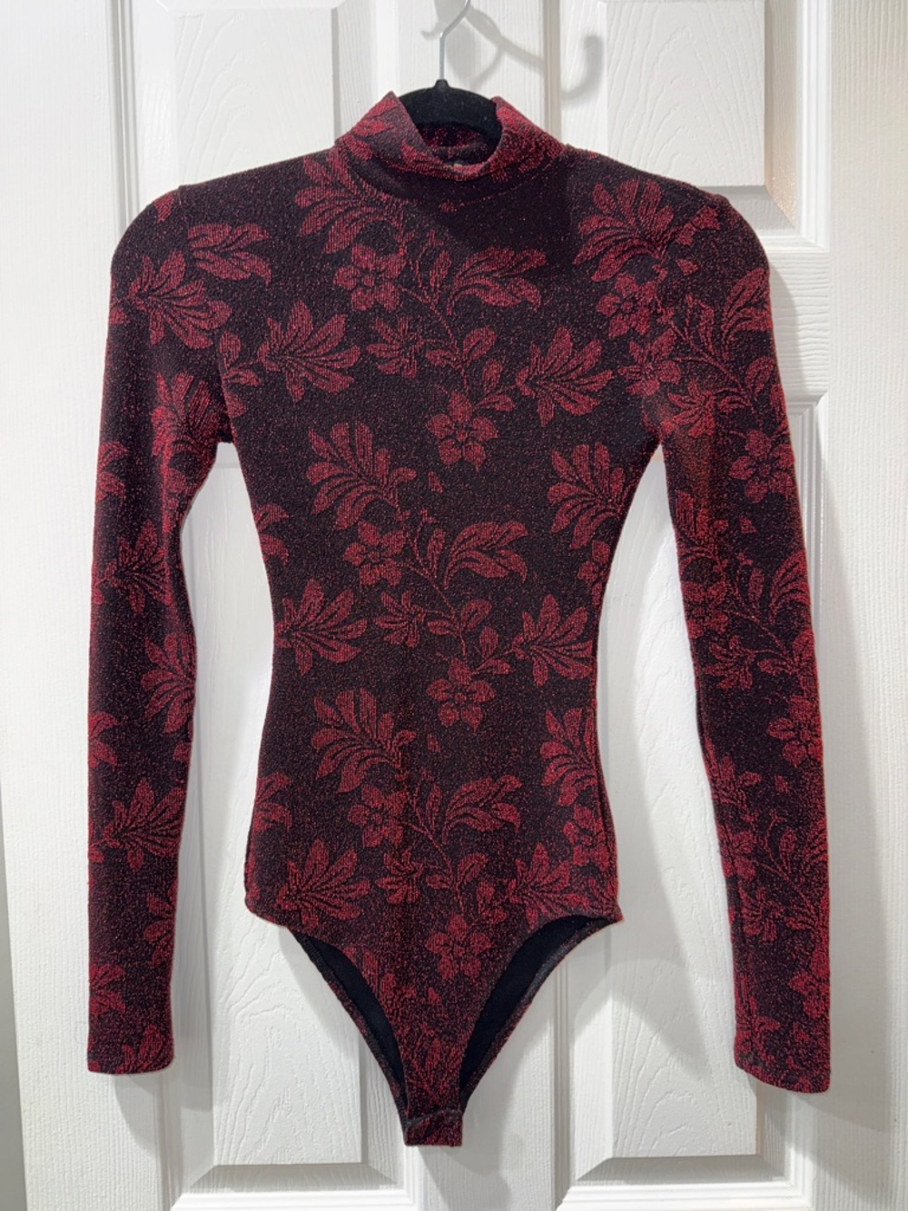 House of Harlow 1960 Black and Burgundy Sparkle Jacquard Top